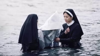 Kang Dong-won Mampir di Film Dark Nuns yang Dibintangi Song Hye-kyo, Berpotensi Ada Sekuel Lain?